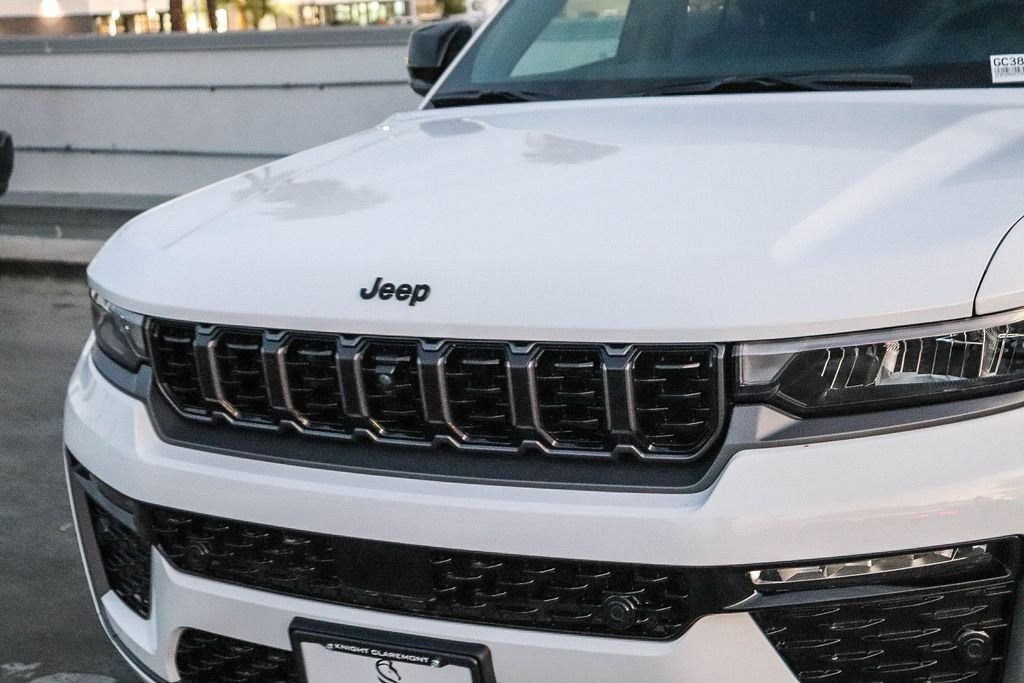 New 2026 Bright White Clearcoat Jeep Limited Reserve image 6