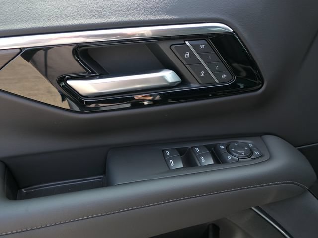 2026 Chevrolet Suburban Z71 - Photo 15