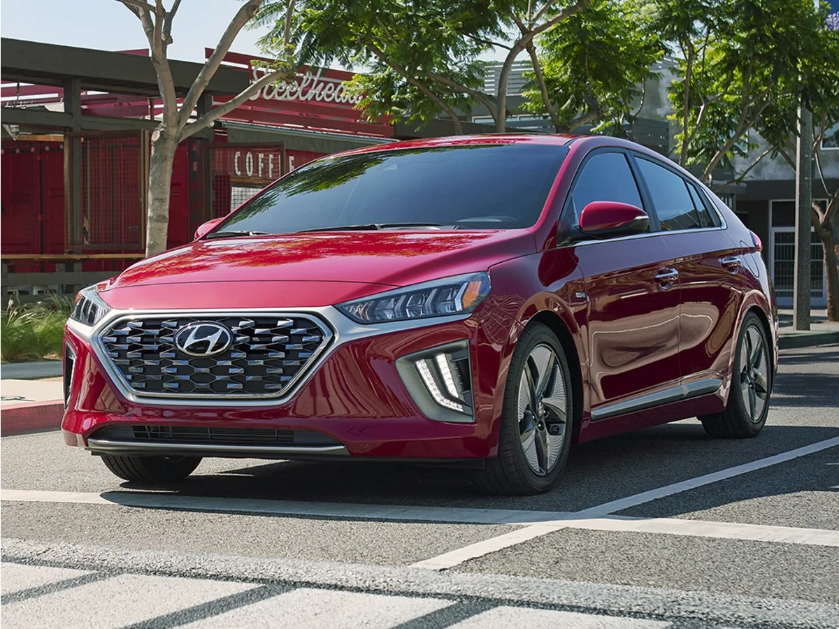 Used 2022 Black Hyundai SEL image 1
