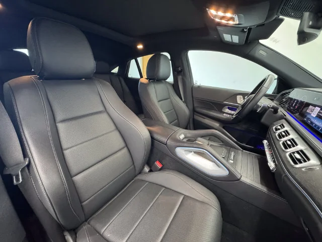 Certified Used 2025 Obsidian Black Metallic Mercedes-Benz GLE 450 image 42