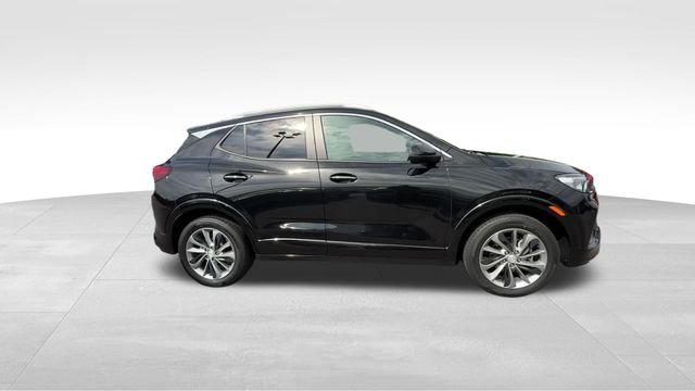 Used 2023 Black Buick Select image 9