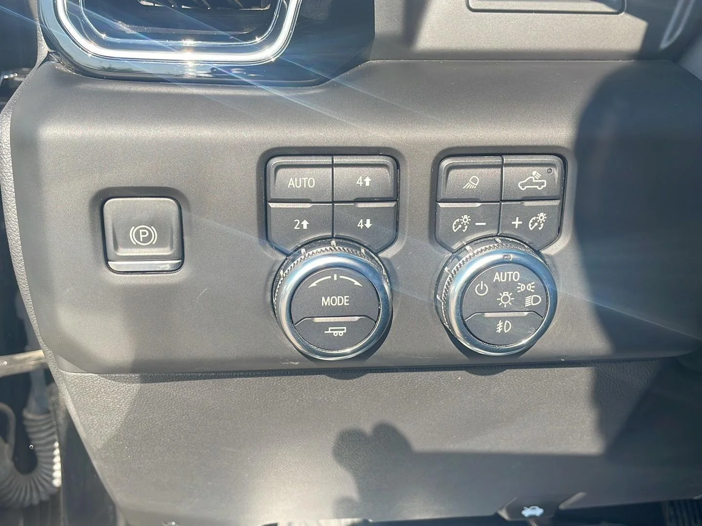 Used 2022 Onyx Black GMC Denali image 17