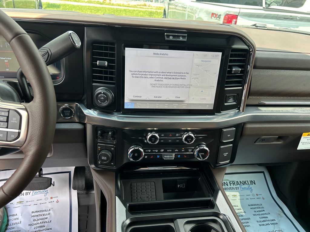New 2026 Glacier Gray Metallic Tri-Coat Ford F-250® King Ranch® image 19