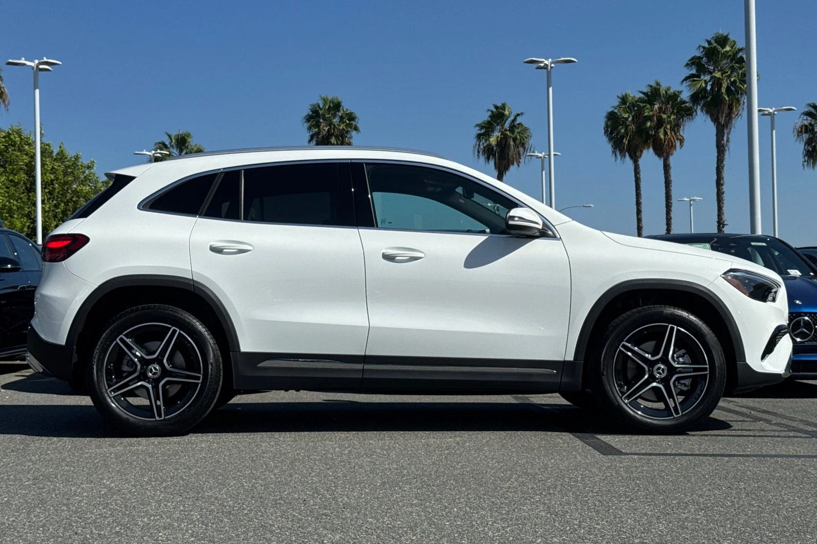 New 2026 Polar White Mercedes-Benz GLA 250 image 3