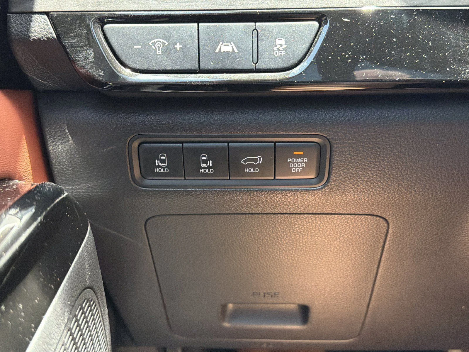 Used 2024 White Kia SX image 32