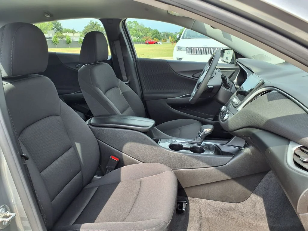 Used 2024 Gray Chevrolet LT image 24