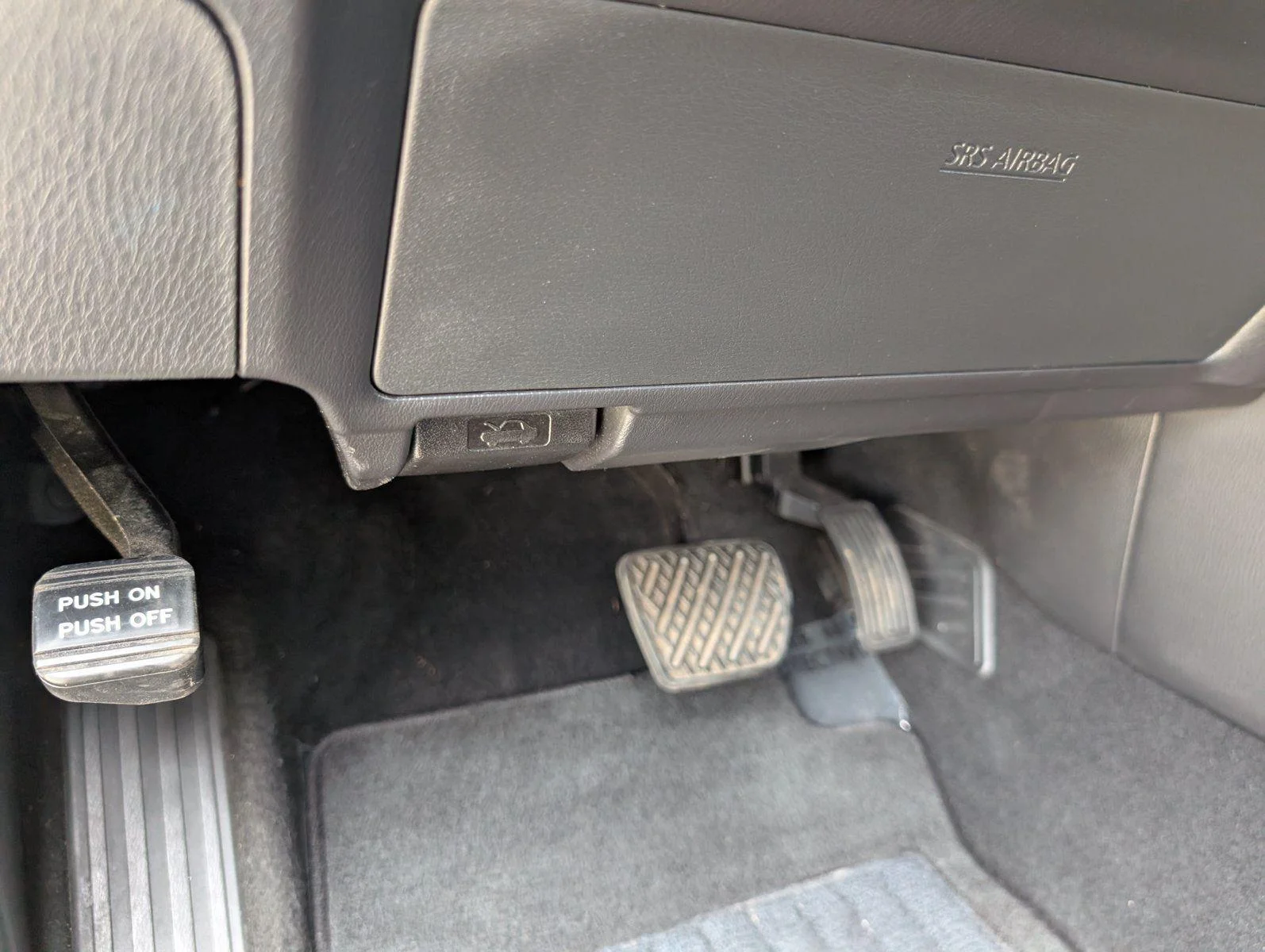 Used 2024 Anthracite Gray INFINITI LUXE image 18