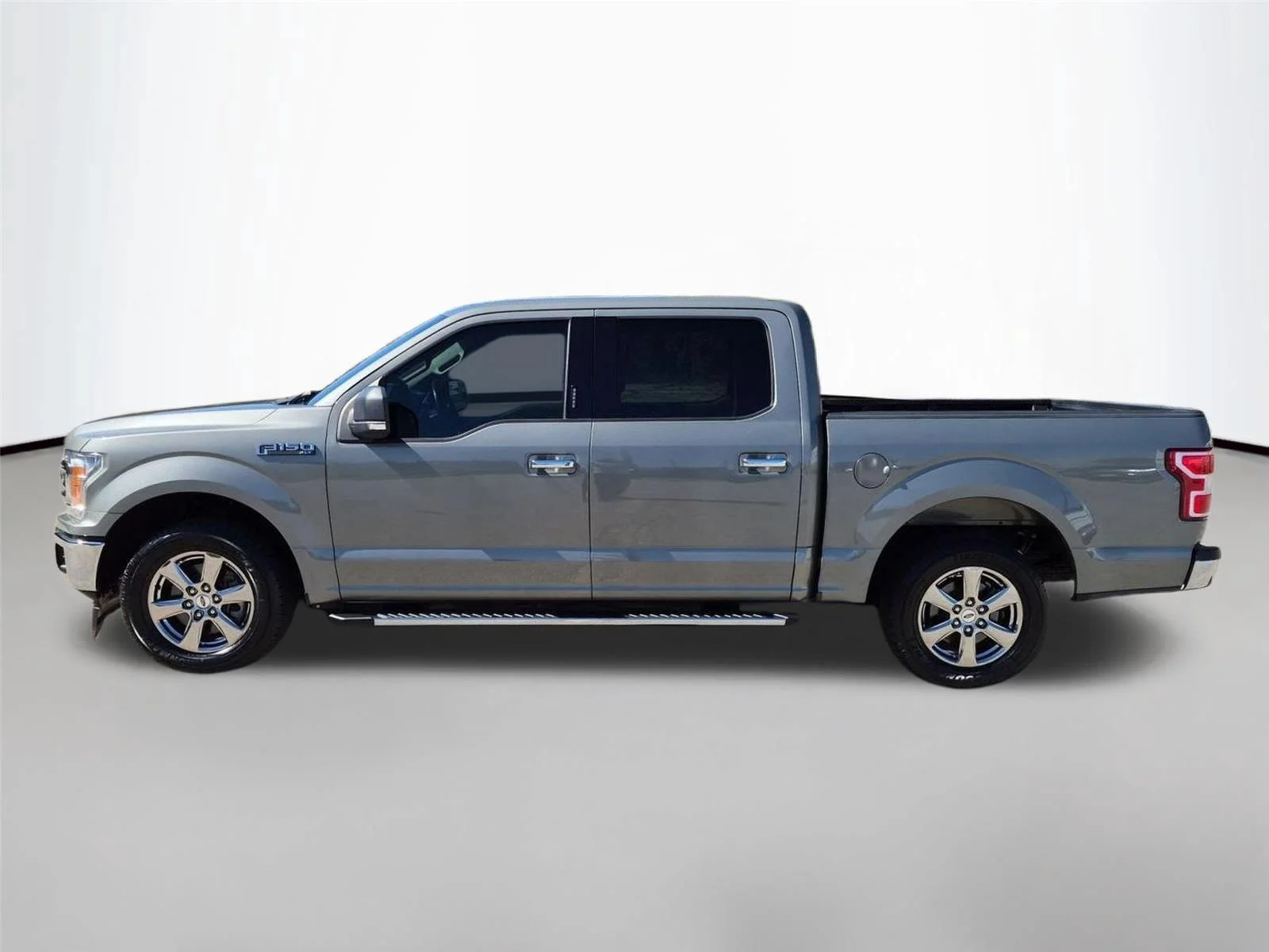 Used 2020  Ford XLT image 2