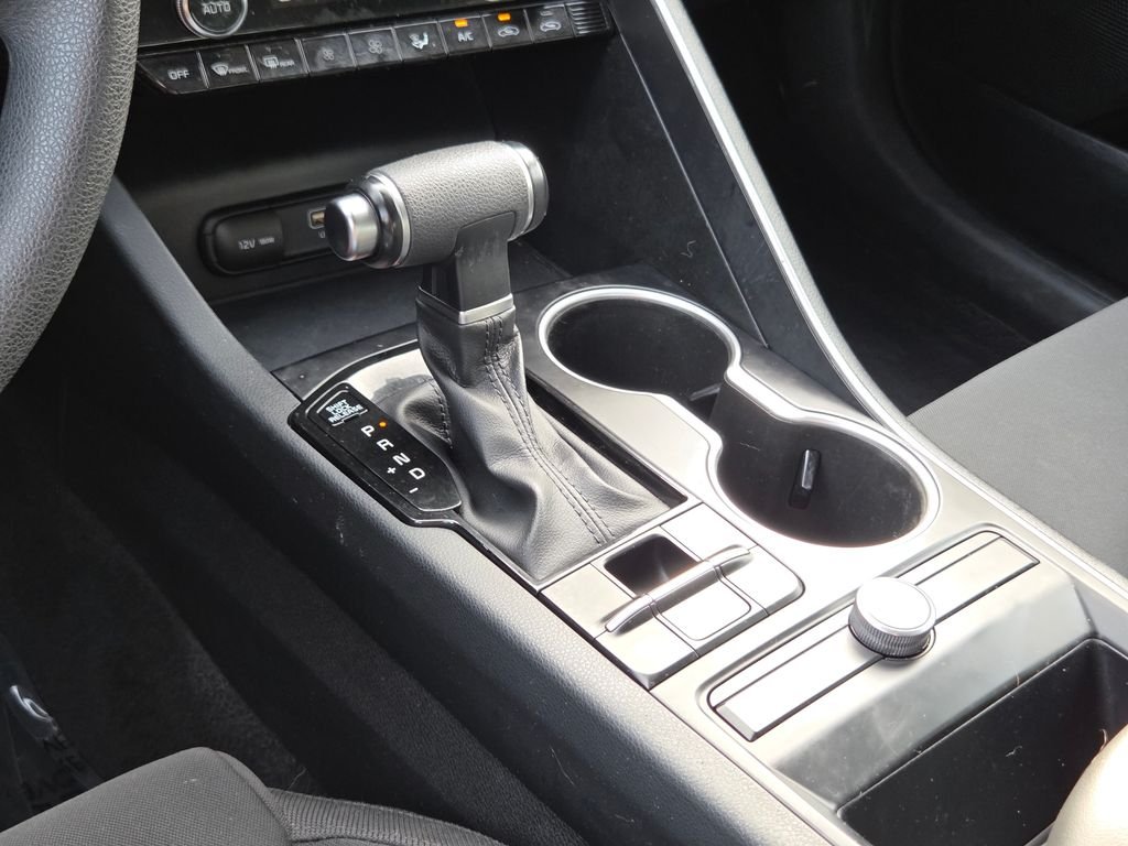 Used 2021 Silver Kia LXS image 35