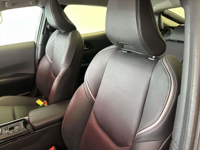 Certified Used 2023 PLATINUM WHITE PEARL MC. Toyota  image 15