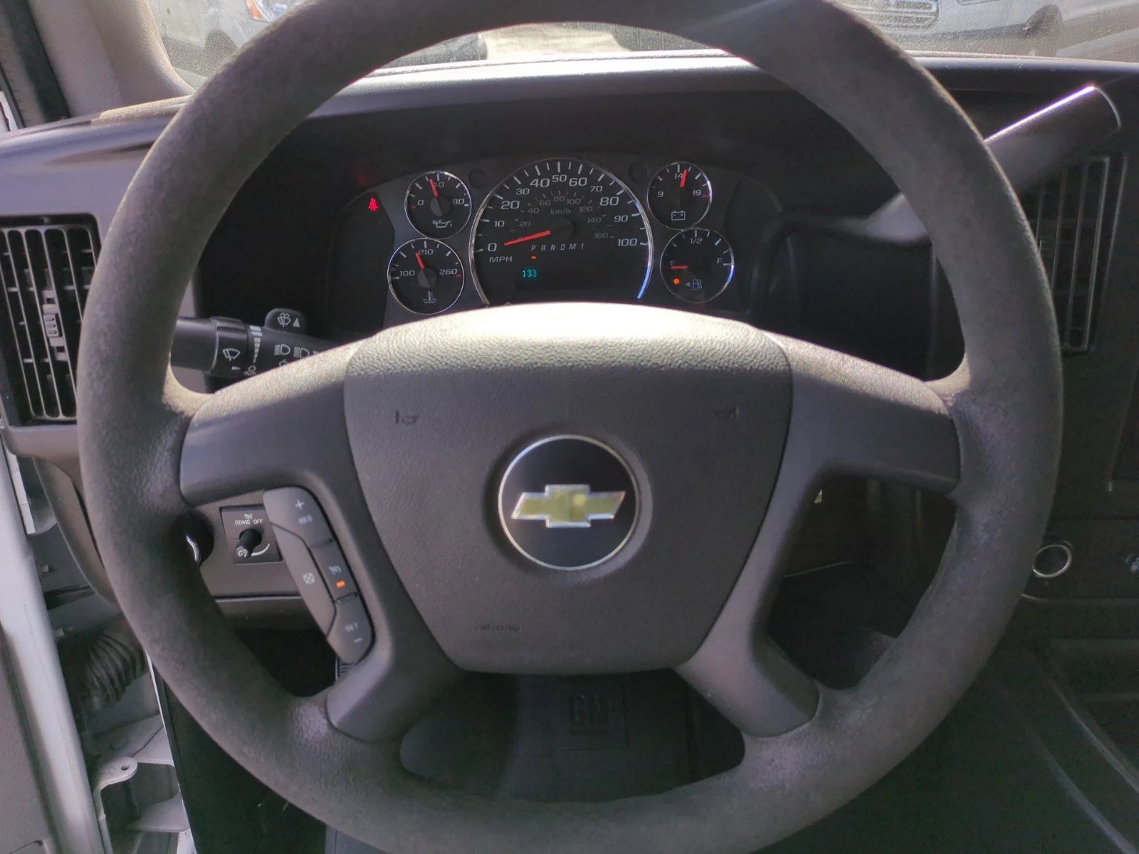 2019 Chevrolet Express Passenger LT - Photo 24