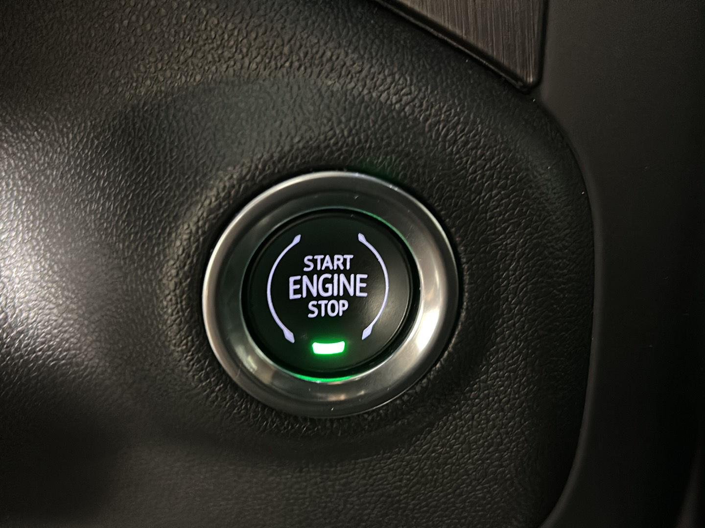 Used 2022 Onyx Black GMC AT4 image 28