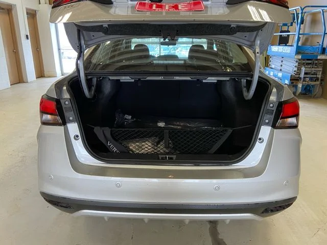 New 2025 Silver Nissan 1.6 SR image 17