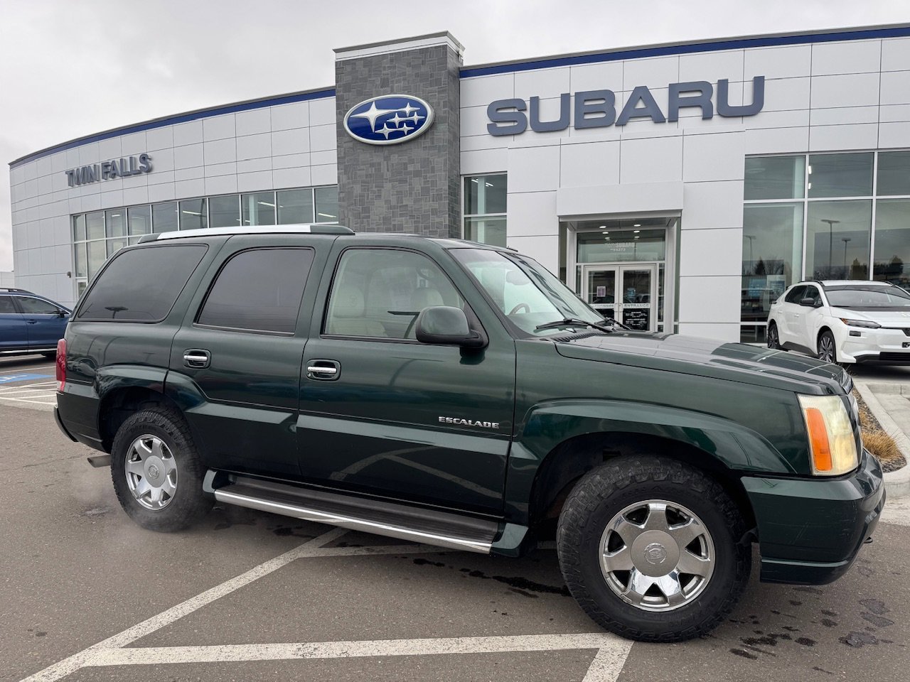 2003 Cadillac Escalade Base