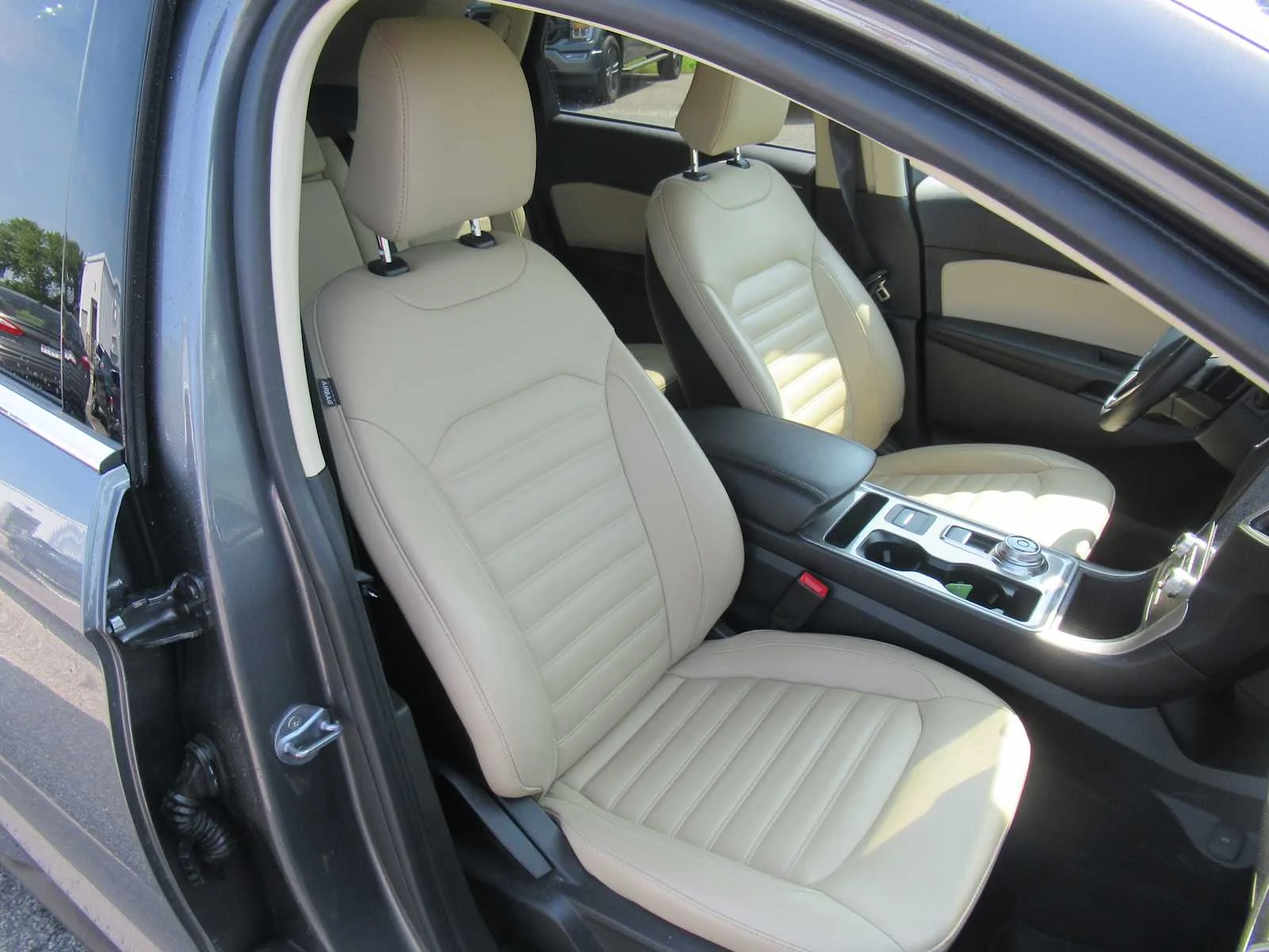 Used 2024 Carbonized Gray Ford SEL image 13