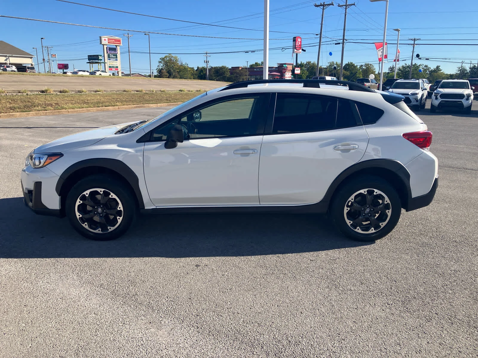 Used 2022 Crystal White Pearl Subaru  image 4