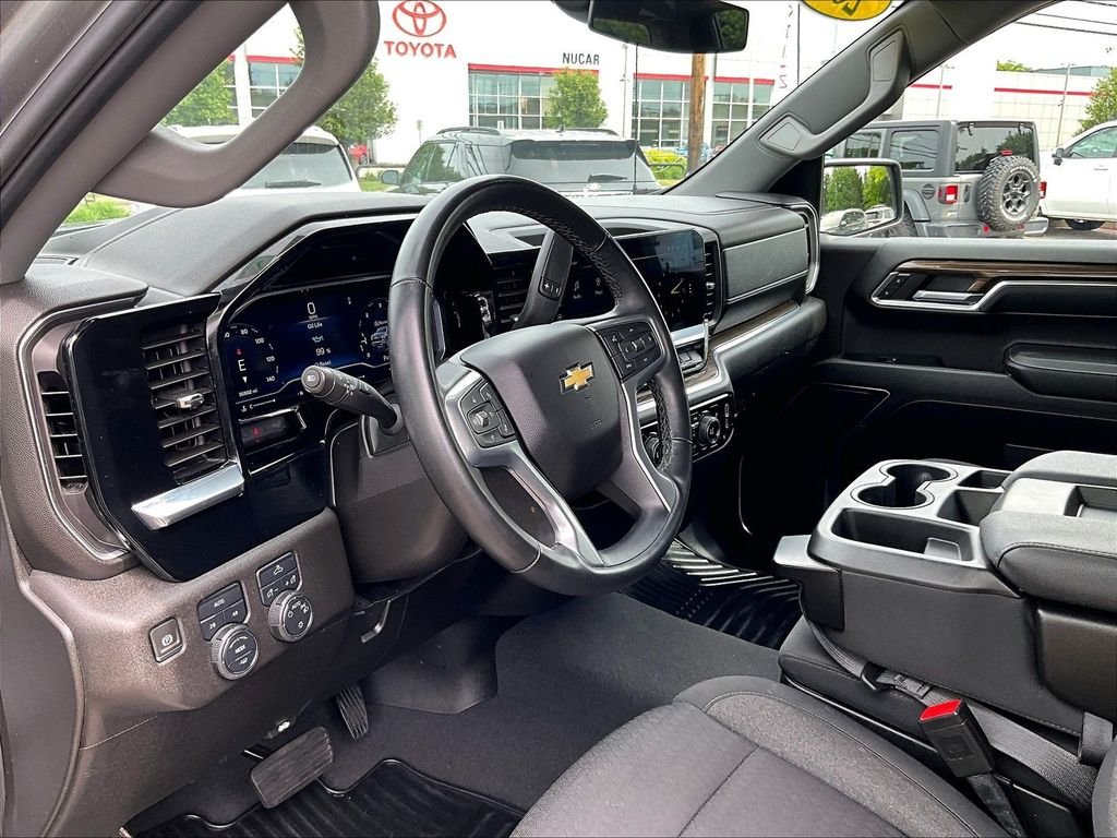 Used 2024 Gray Chevrolet LT image 8