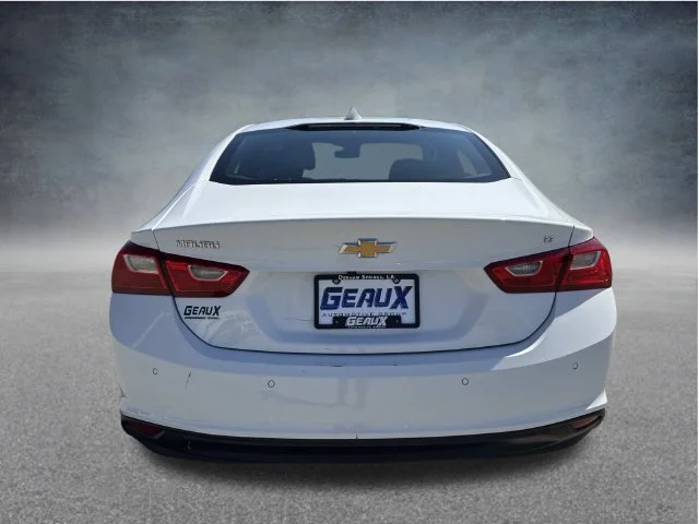 Used 2025 White Chevrolet LT image 18