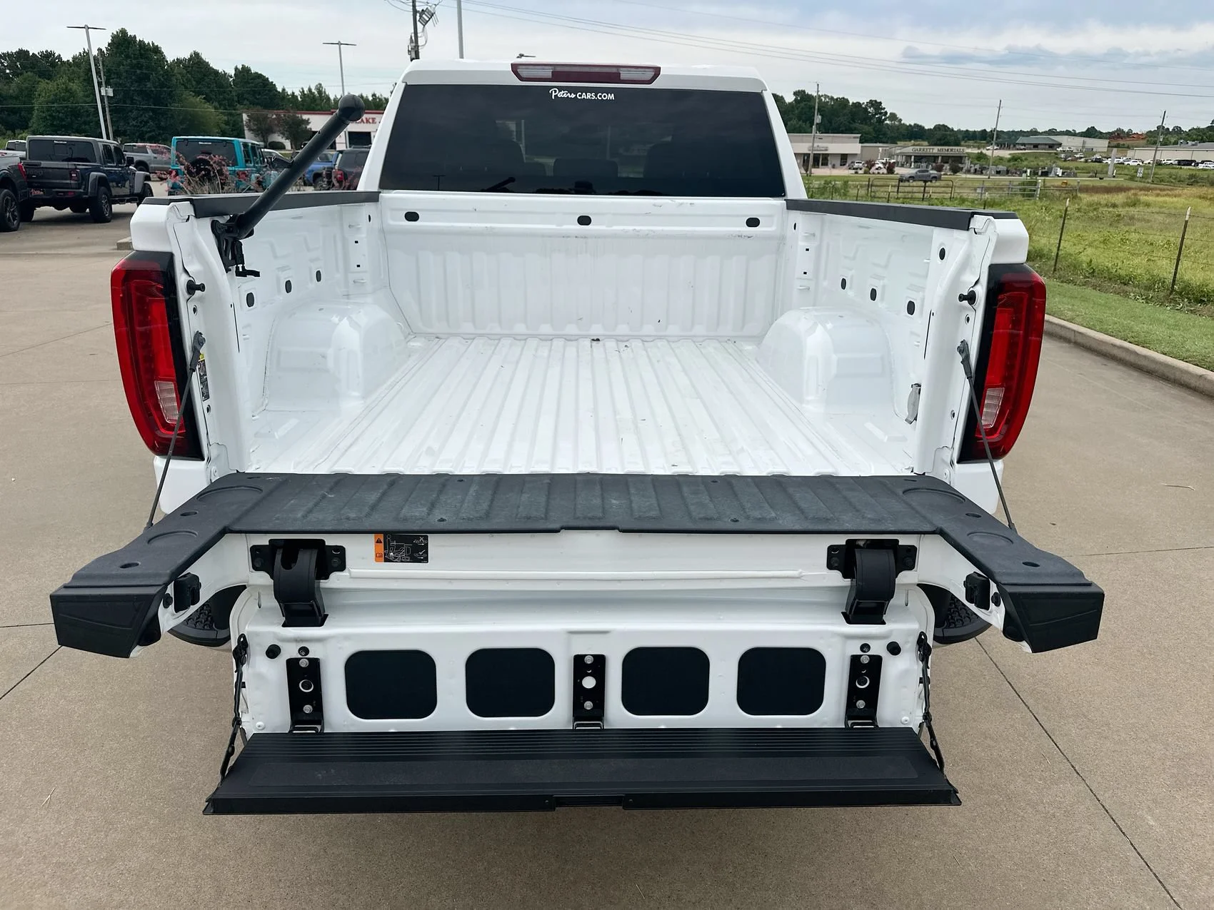 Used 2024 Summit White GMC SLT image 23