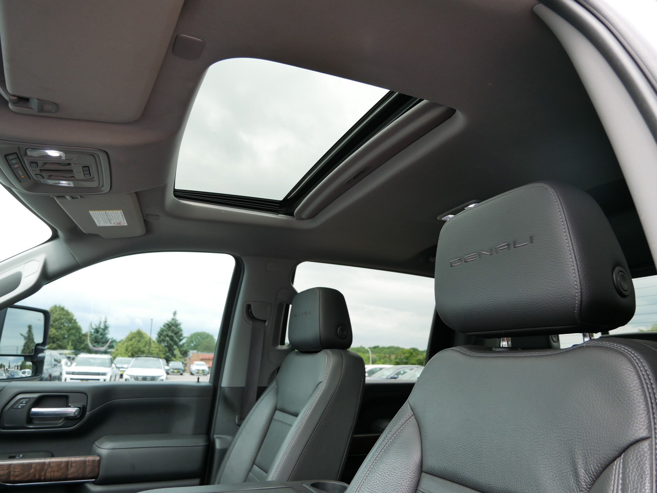 Used 2020 Summit White GMC Denali image 21