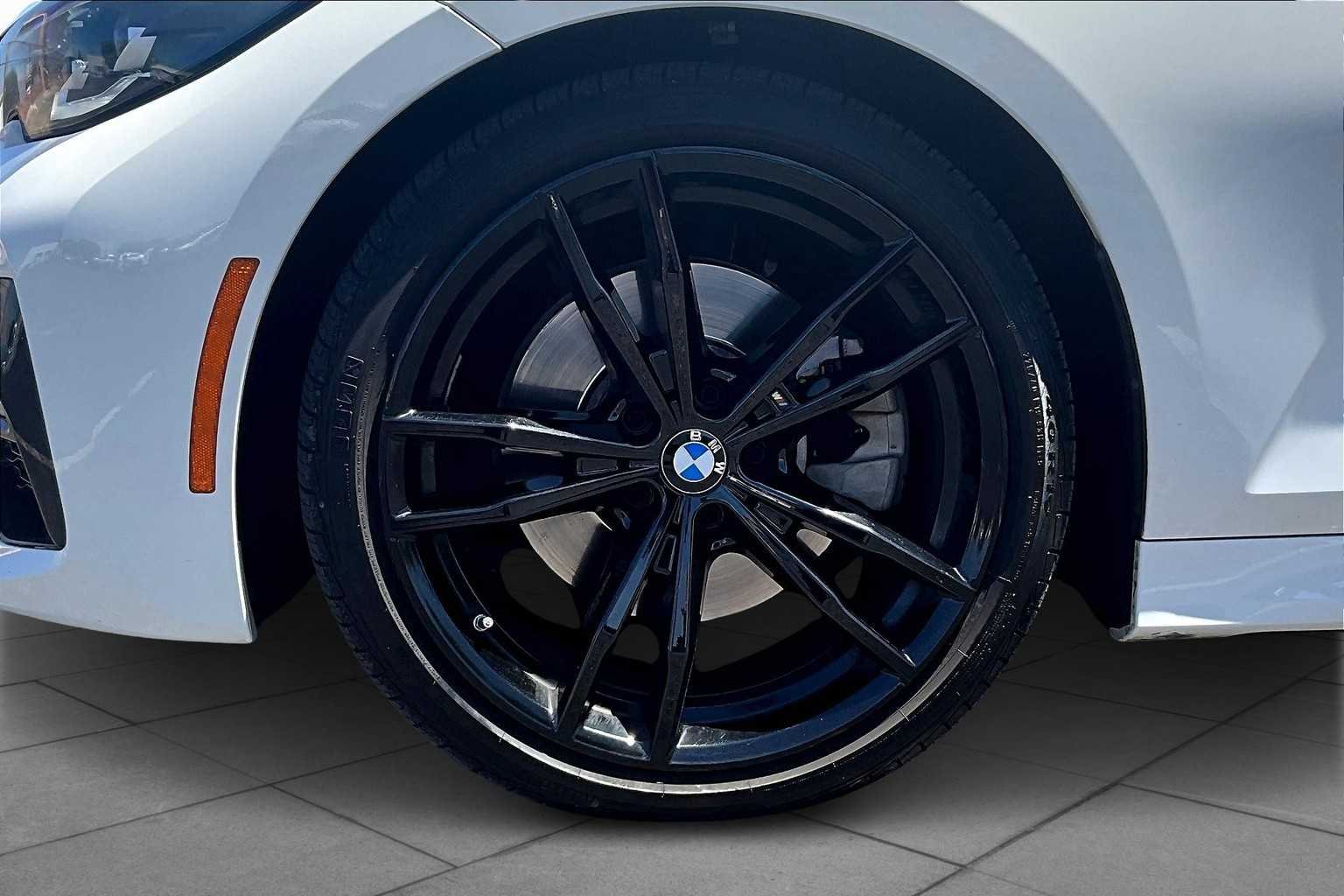Used 2022 Alpine White BMW 330i image 11