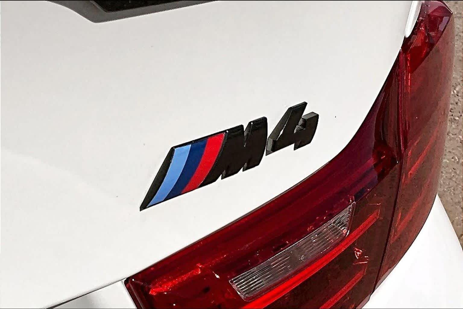Used 2016 Alpine White BMW  image 8