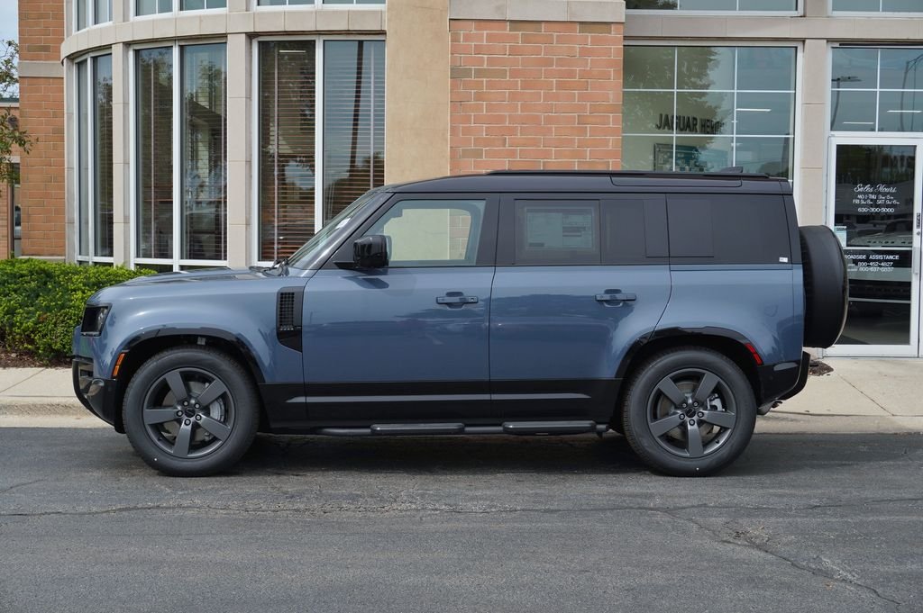 New 2026 Tasman Blue Land Rover X-Dynamic SE image 2