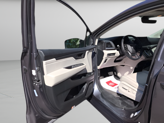 Used 2025  Honda EX-L image 13