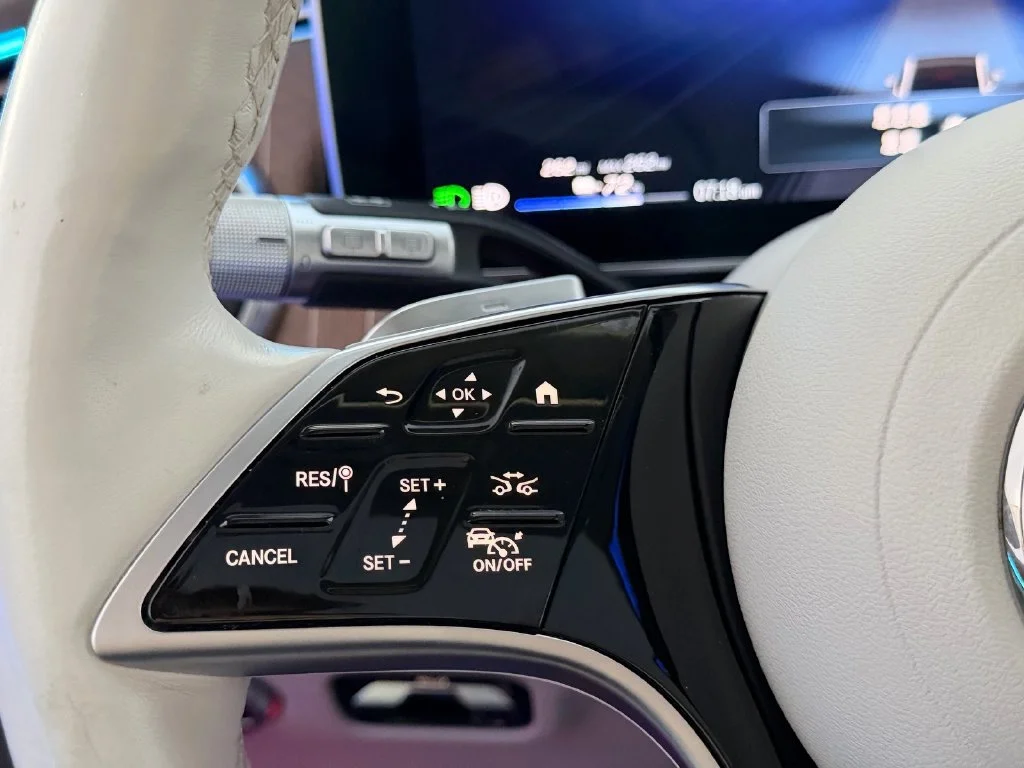 Used 2023 White Mercedes-Benz 450 image 24
