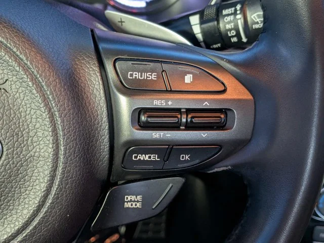 Used 2014 White Kia SX image 25