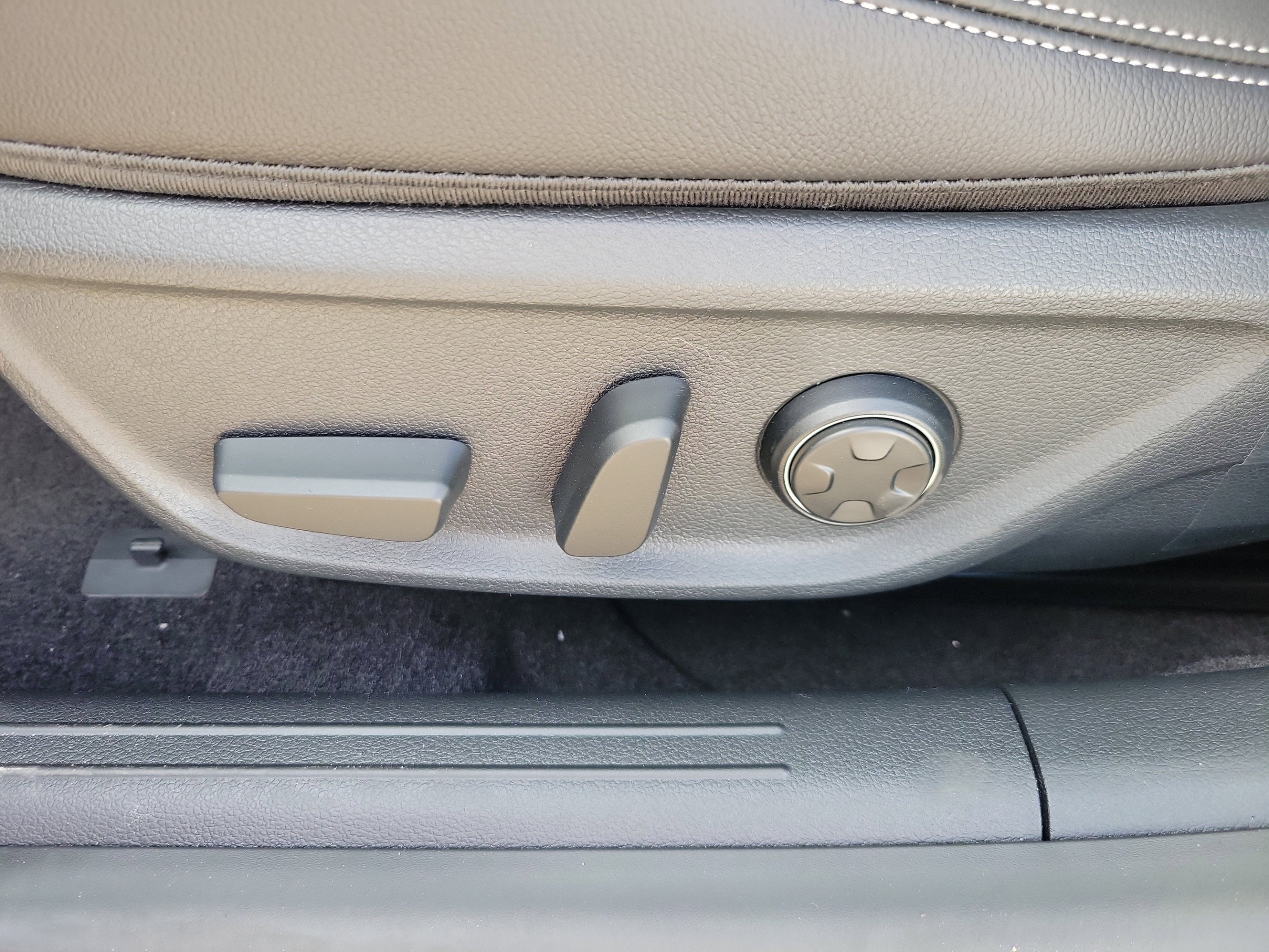 New 2026 Savile Silver Genesis 2.5T image 16