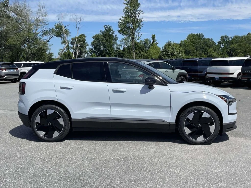 New 2026 Cloud Blue Volvo Ultra image 30