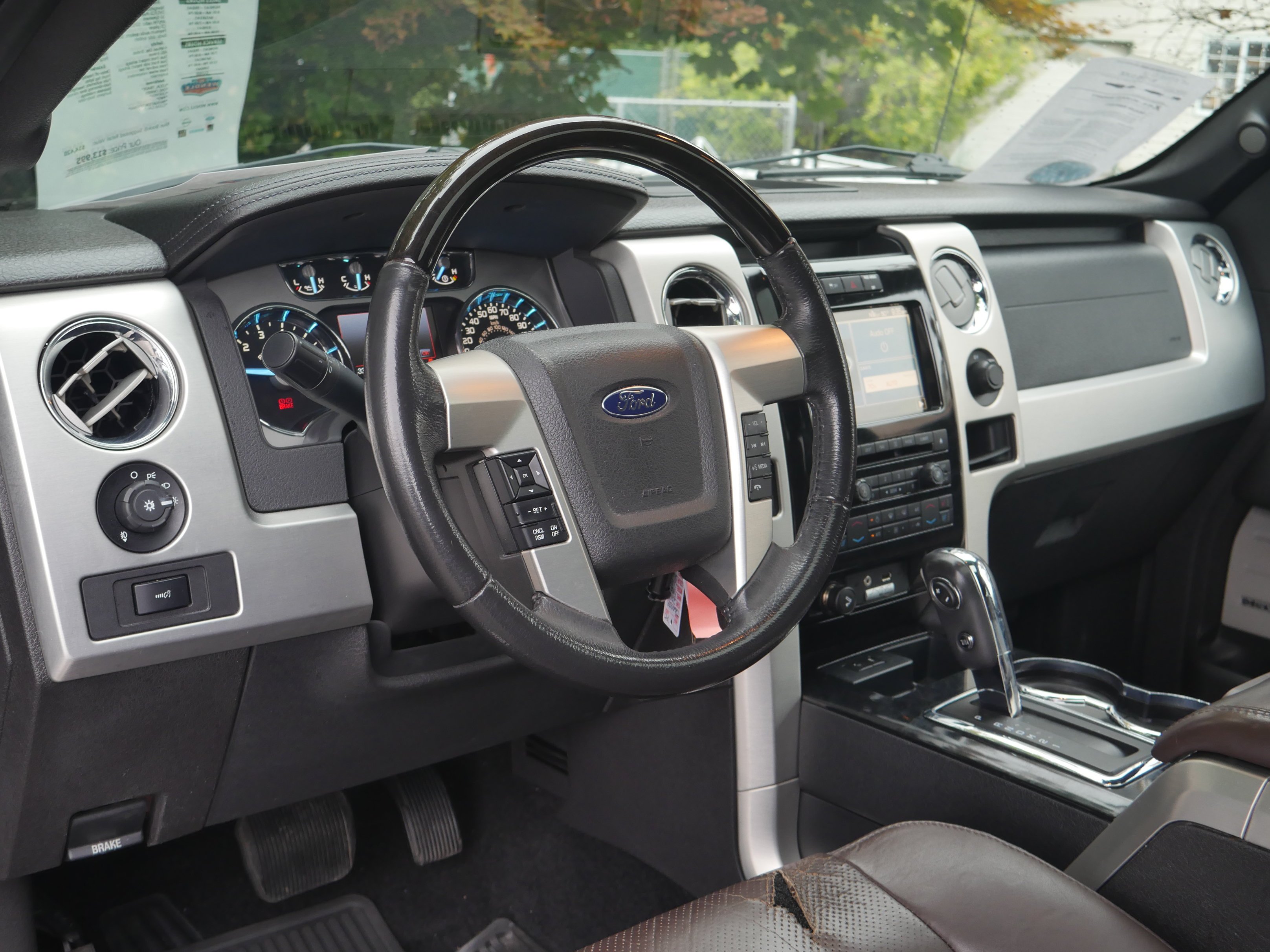 Used 2012 Tuxedo Black Metallic Ford Platinum image 10