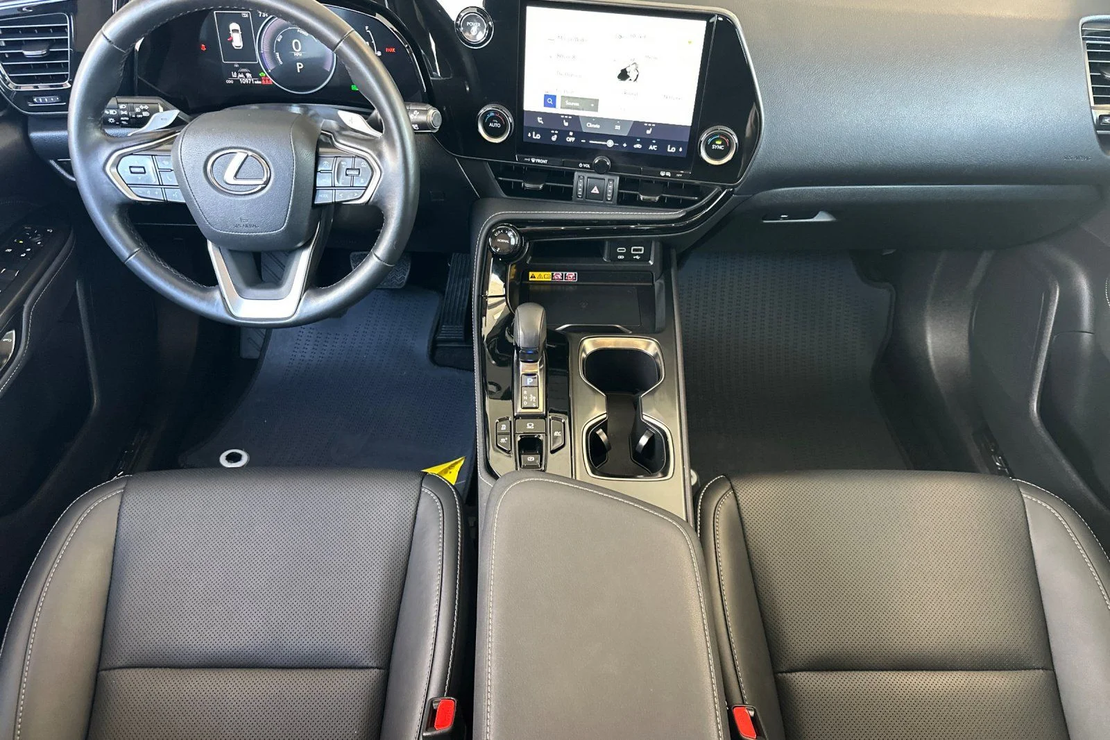 Used 2025 White Pearl Lexus 350h Base image 10