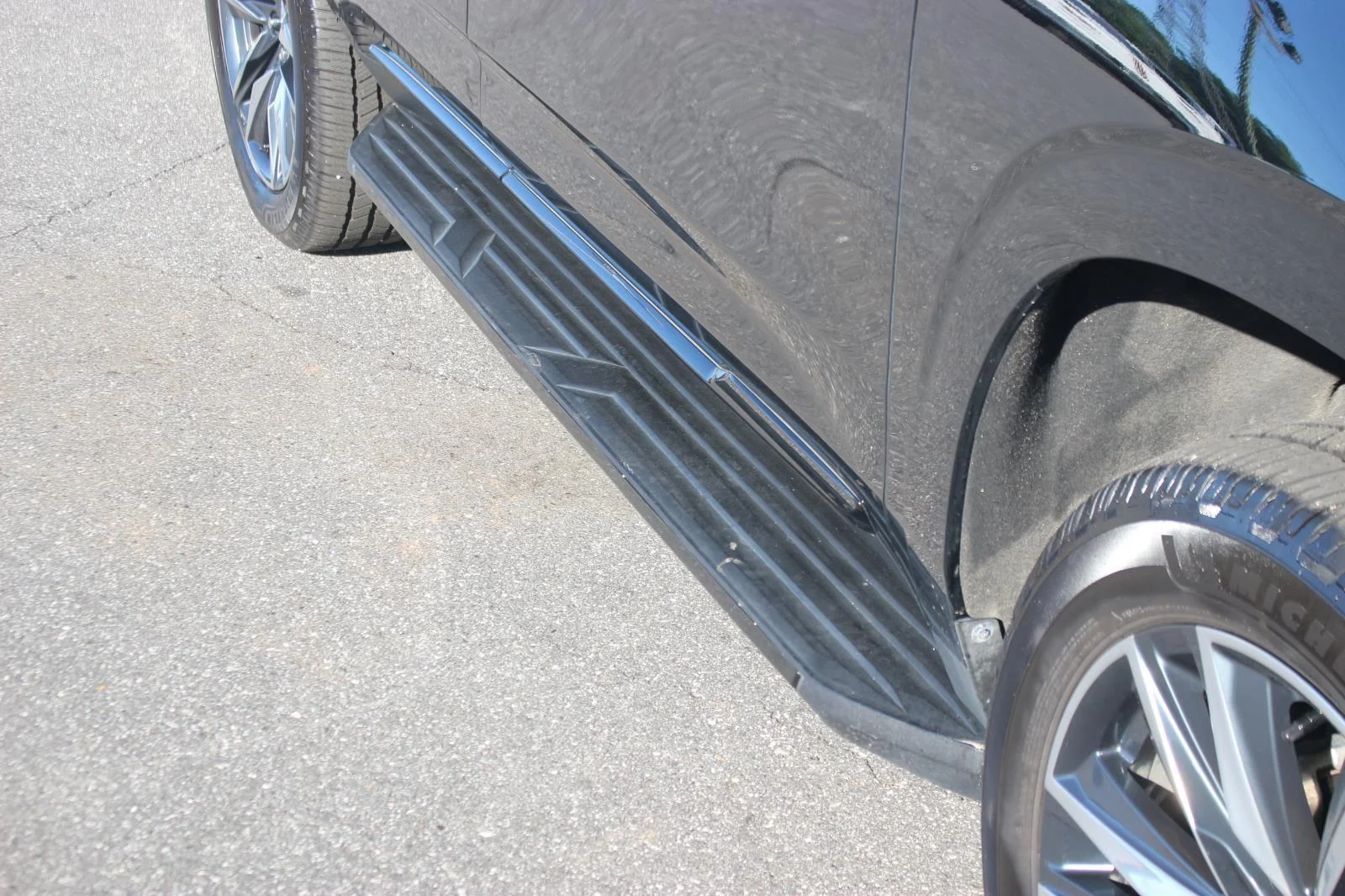 Used 2021 BLACK RAVEN Cadillac Sport image 10