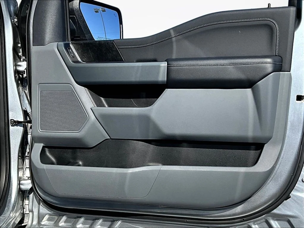 Used 2022 Silver Metallic Ford XLT image 30