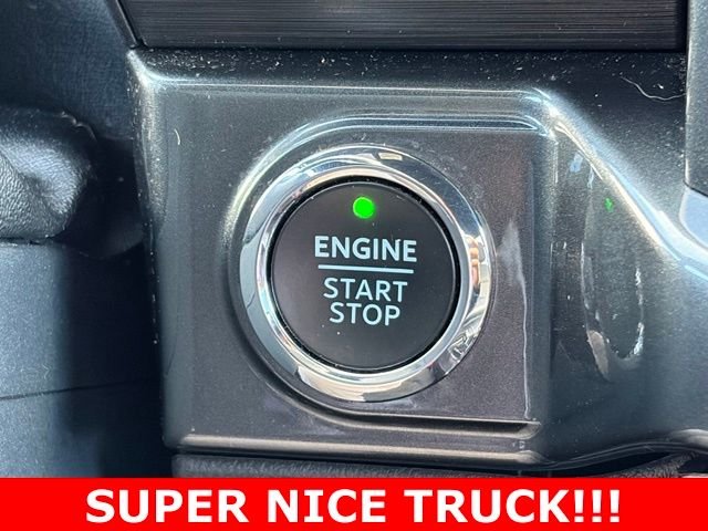 Used 2021  Ford XLT image 25