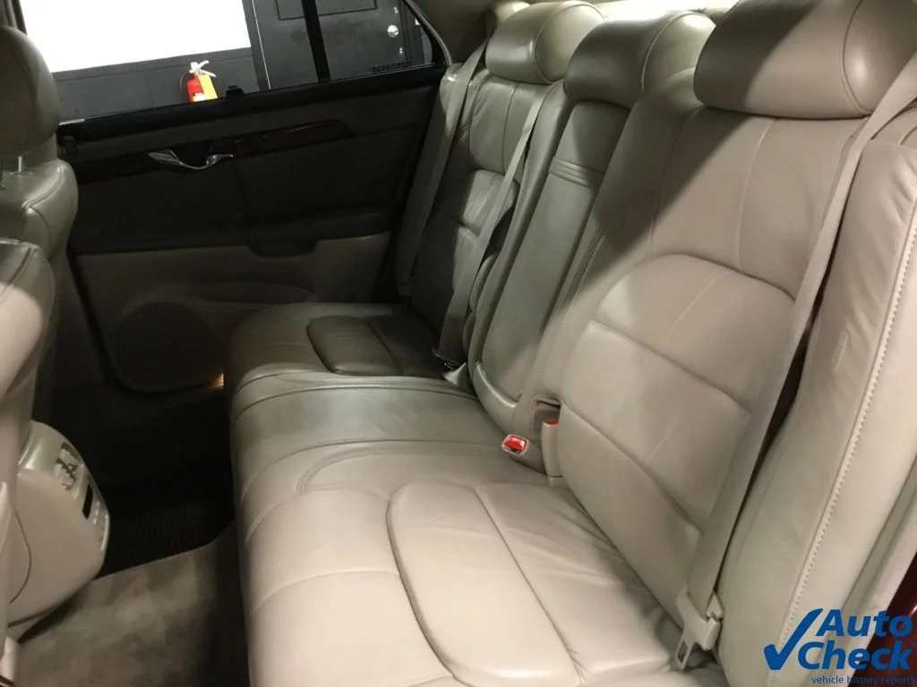 Used 2000 Red Cadillac DHS image 30