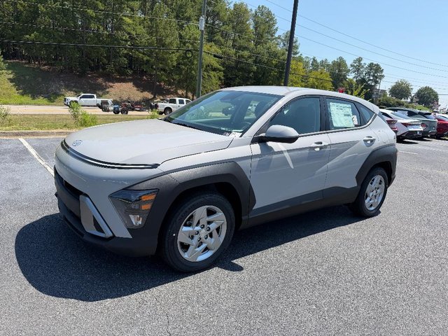 2027 Hyundai KONA SE FWD