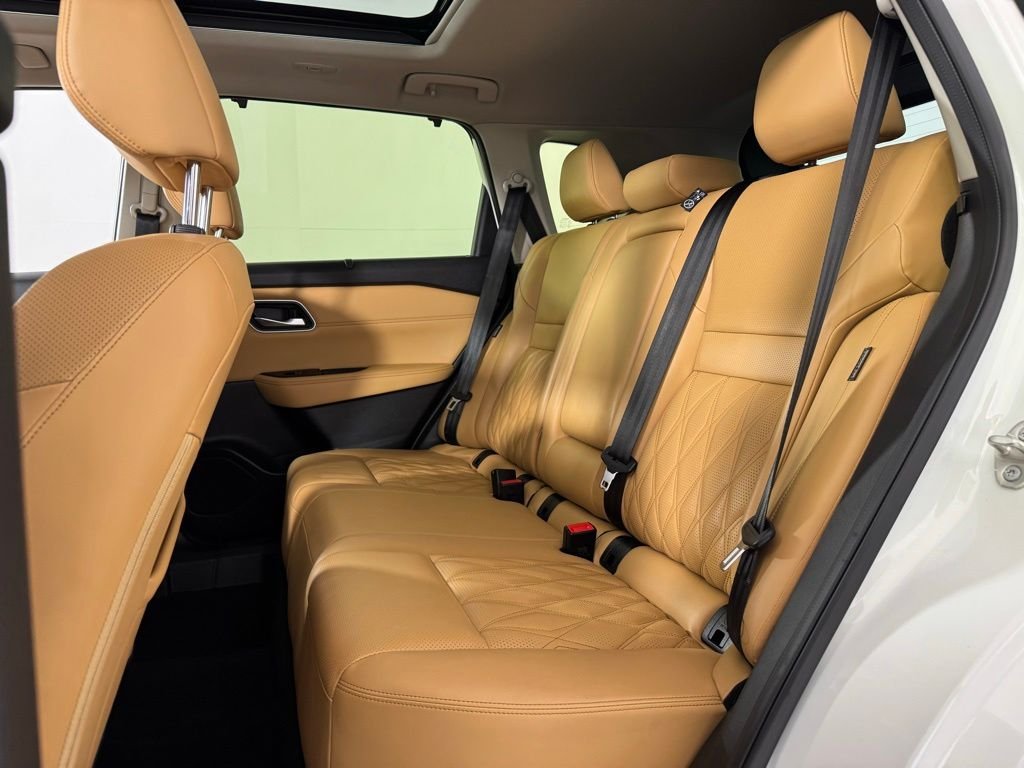 Used 2023 Pearl White Tricoat Nissan Platinum image 25