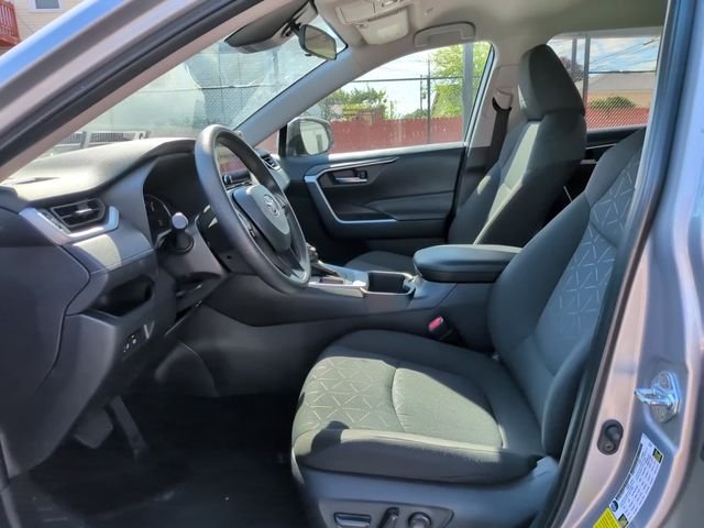 Used 2025 Silver Toyota XLE image 14