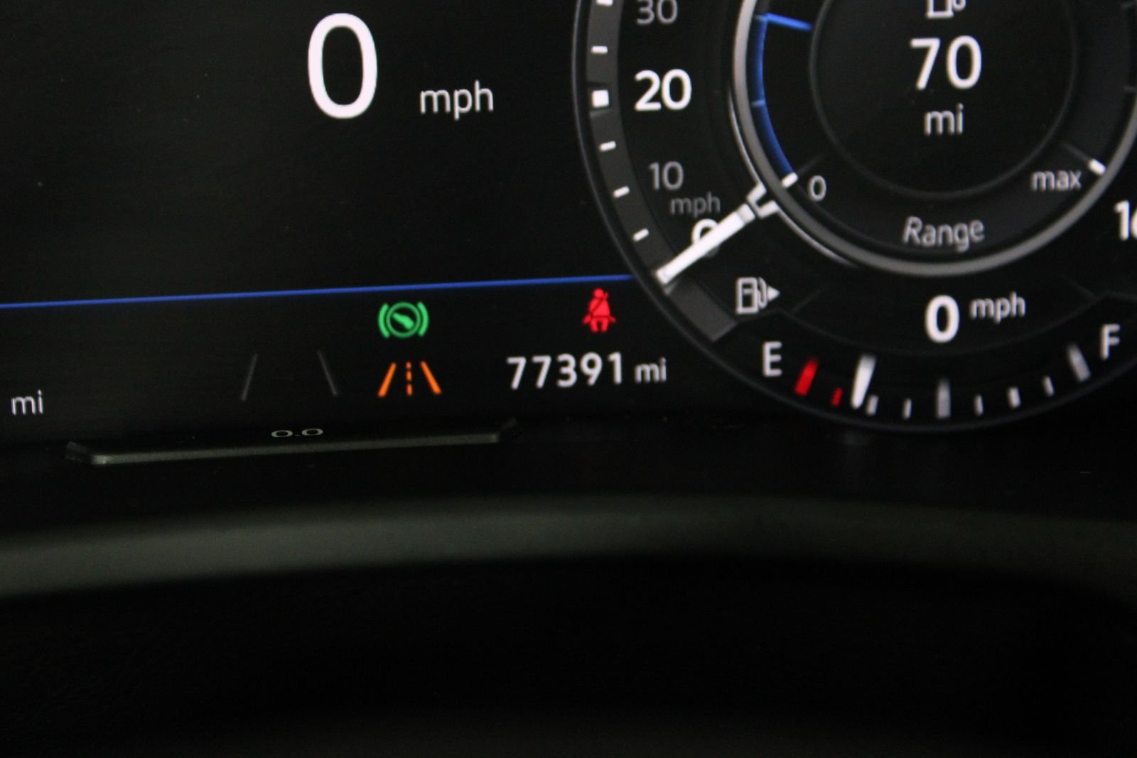 Used 2019 Blue Volkswagen SEL Premium image 24