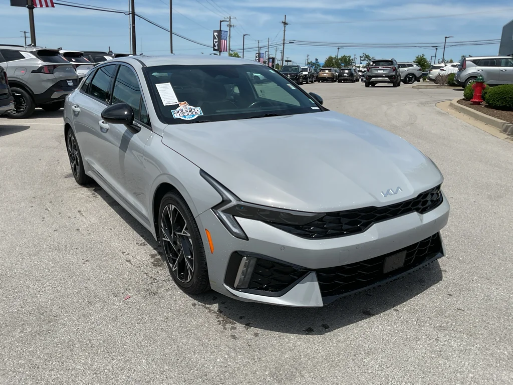Used 2025 Wolf Gray Kia GT-Line image 2