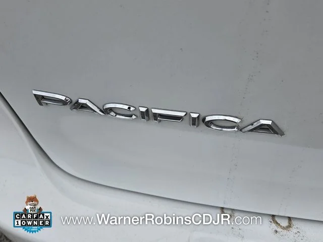 Used 2023 White Chrysler Touring L image 13