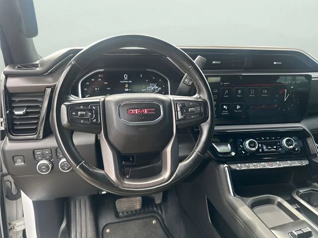 Used 2024 White GMC AT4 image 28