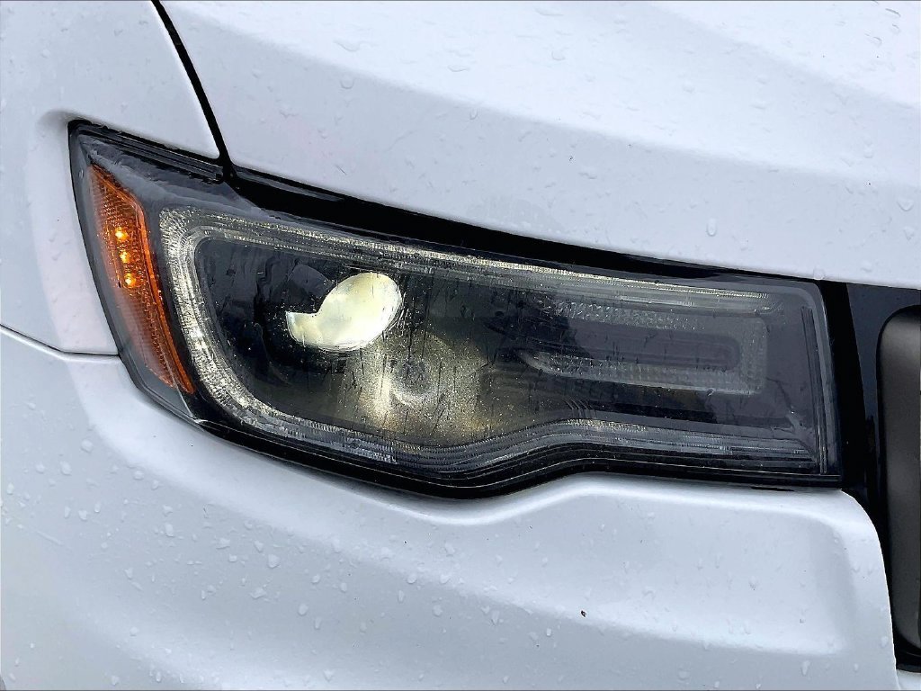 Used 2016 Bright White Clearcoat Jeep Limited image 30