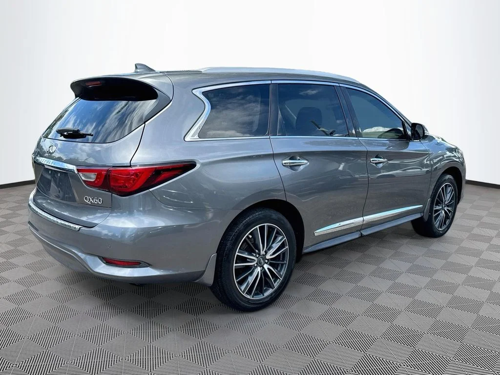 Used 2018 Gray INFINITI Base image 6
