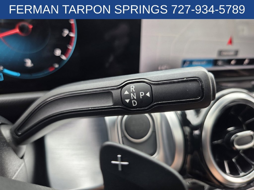 Used 2020 Red Mercedes-Benz GLB 250 image 31
