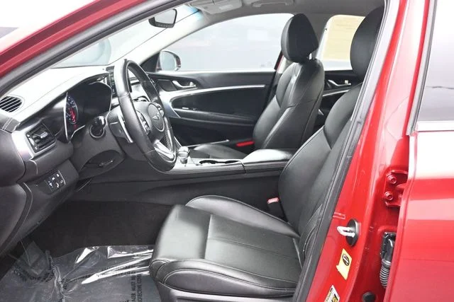 Used 2021 Red Genesis 2.0T image 7