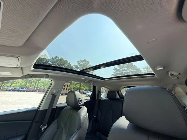 Used 2021  Acura Base image 22
